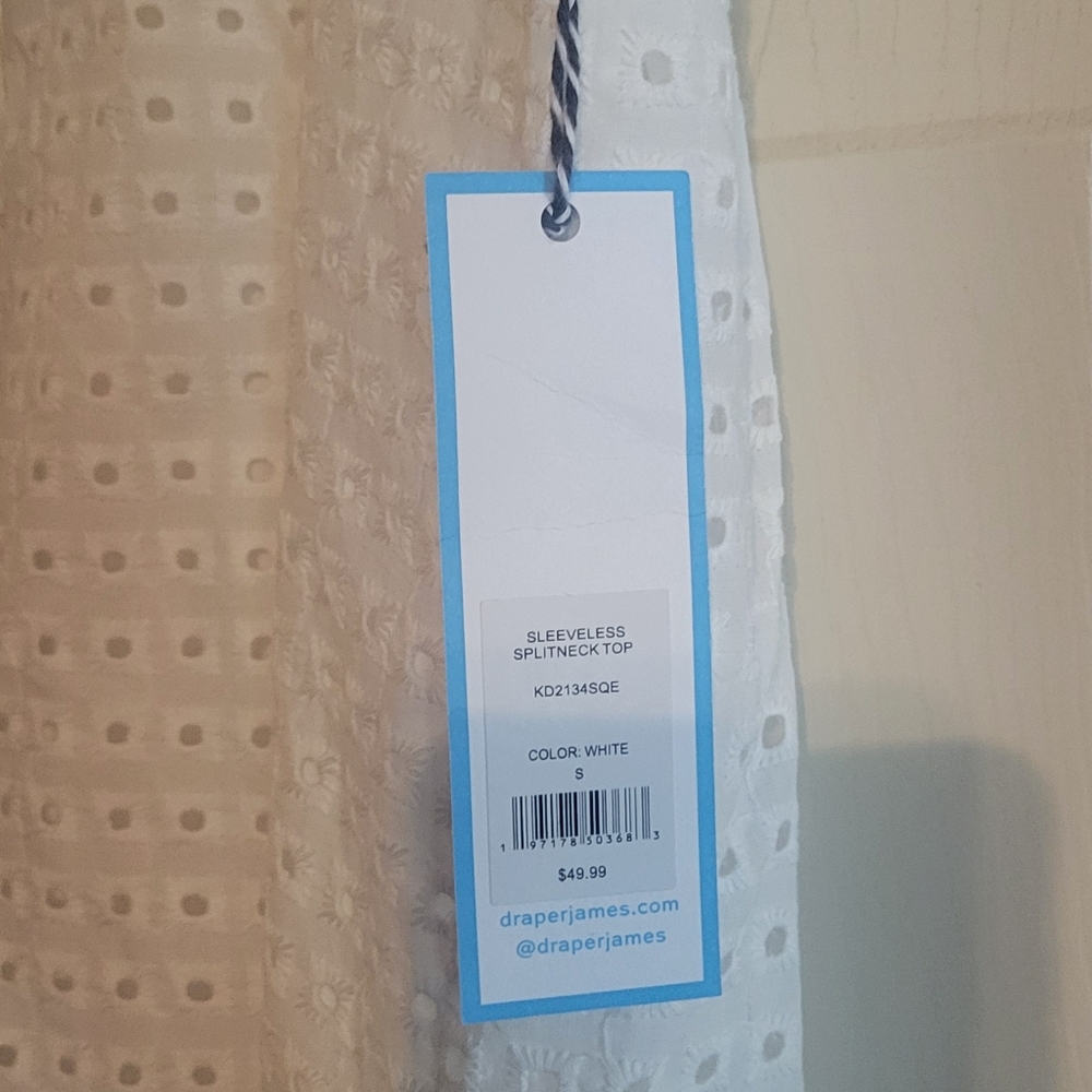 Brand new Womens Draper James Eyelet Top Size small